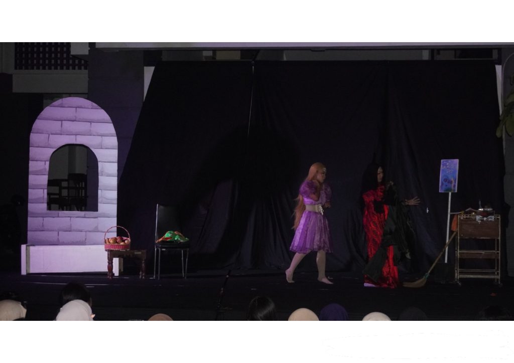 Foto Kegiatan Studi Pentas_page-0002