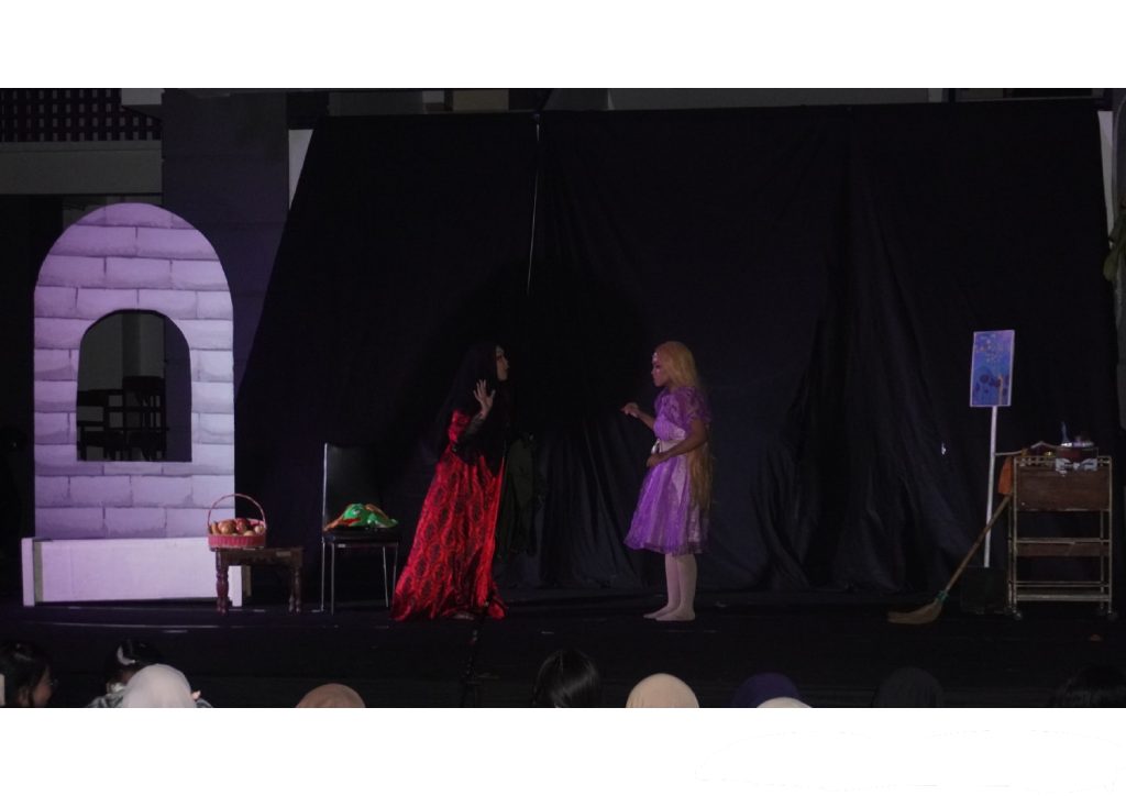 Foto Kegiatan Studi Pentas_page-0004