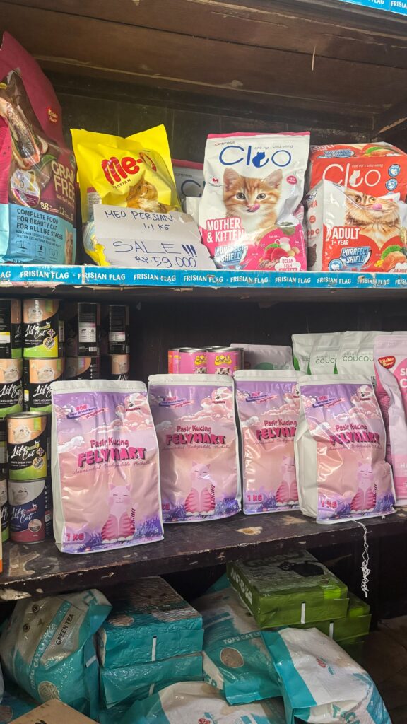 Dokumentasi Produk di Pet Shop